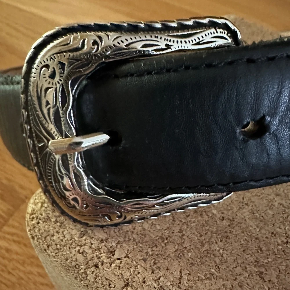 NWOT Western Cowboy Boys Leather Belt Black Brown Size 22